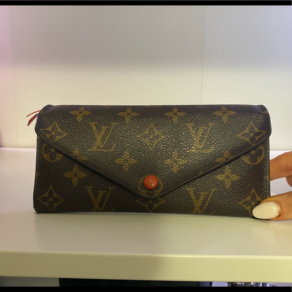 Louis Vuitton wallet - authentic